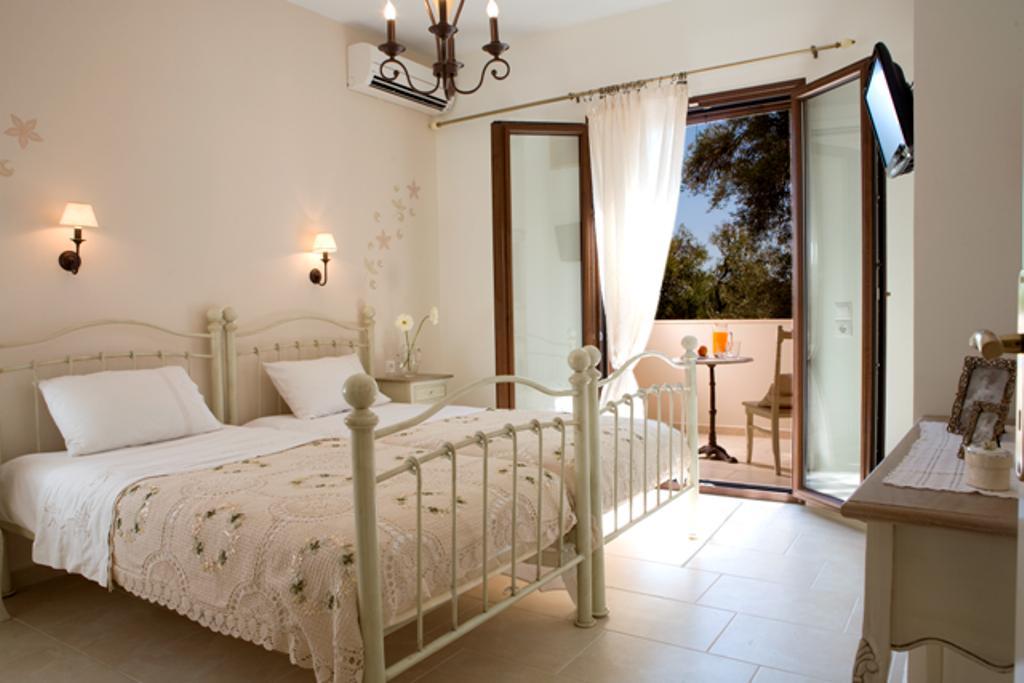 Kores Villas Nydri  Zimmer foto